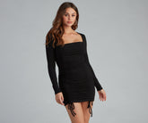 Mini-robe froncée chic de tous les jours
